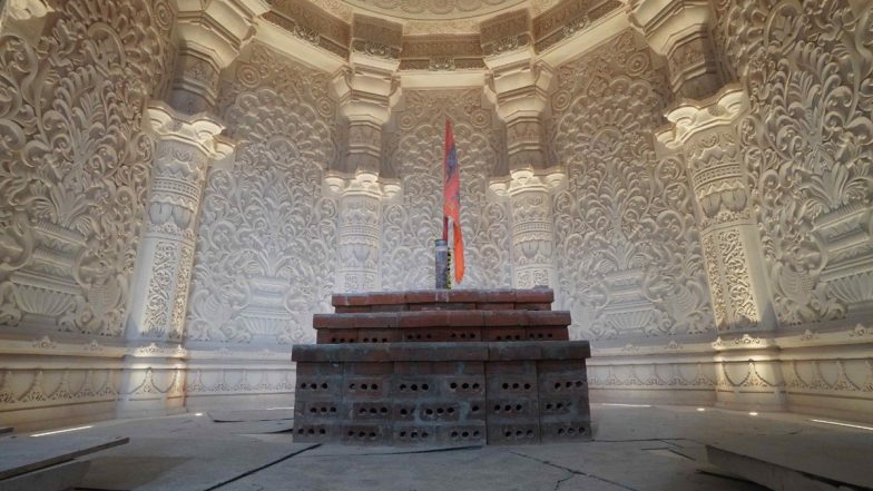 Ram Mandir Garbhagriha: रामलला का गर्भगृह बनकर तैयार! ट्रस्ट के महासचिव चंपत राय ने शेयर कीं राम मंदिर की नई तस्वीरें