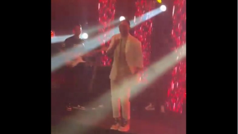 Video- Singer Dies During Live Performance: 30 वर्षीय ब्राज़ीलियाई सिंगर पेड्रो हेनरिक का लाइव कॉन्सर्ट के दौरान दिल का दौरा पड़ने से हुई मौत, देखें विडियो