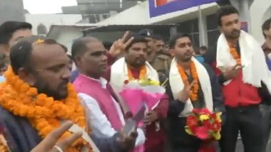 Bihar: उत्तरकाशी में सिलक्यारा सुरंग से बचाए गए बिहार के 5 श्रमिक पहुंचे पटना, श्रम मंत्री सुरेंद्र राम ने एयरपोर्ट पर किया स्वागत.. देखें VIDEO
