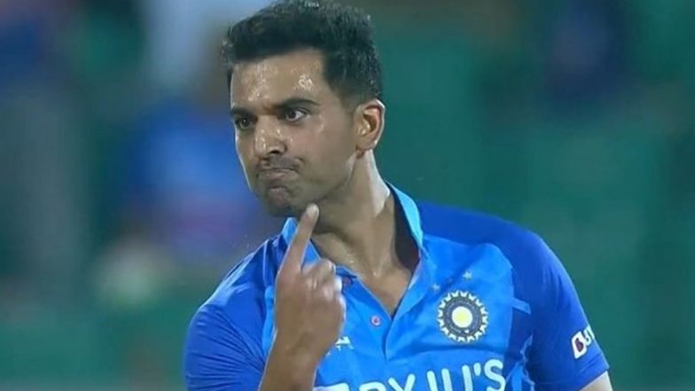 Deepak Chahar Pulled Out: फैमिली मेडिकल इमरजेंसी के कारण दक्षिण अफ्रीका के खिलाफ वनडे सीरीज से हटे दीपक चाहर, आकाश दीप लेंगे उनका जगह