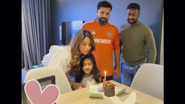 Ritika Cuts Cake With Rohit Sharma: रोहित शर्मा की पत्नी रितिका सजदेह ने जन्मदिन पर बेटी समायरा के साथ काटा केक, देखें Photo