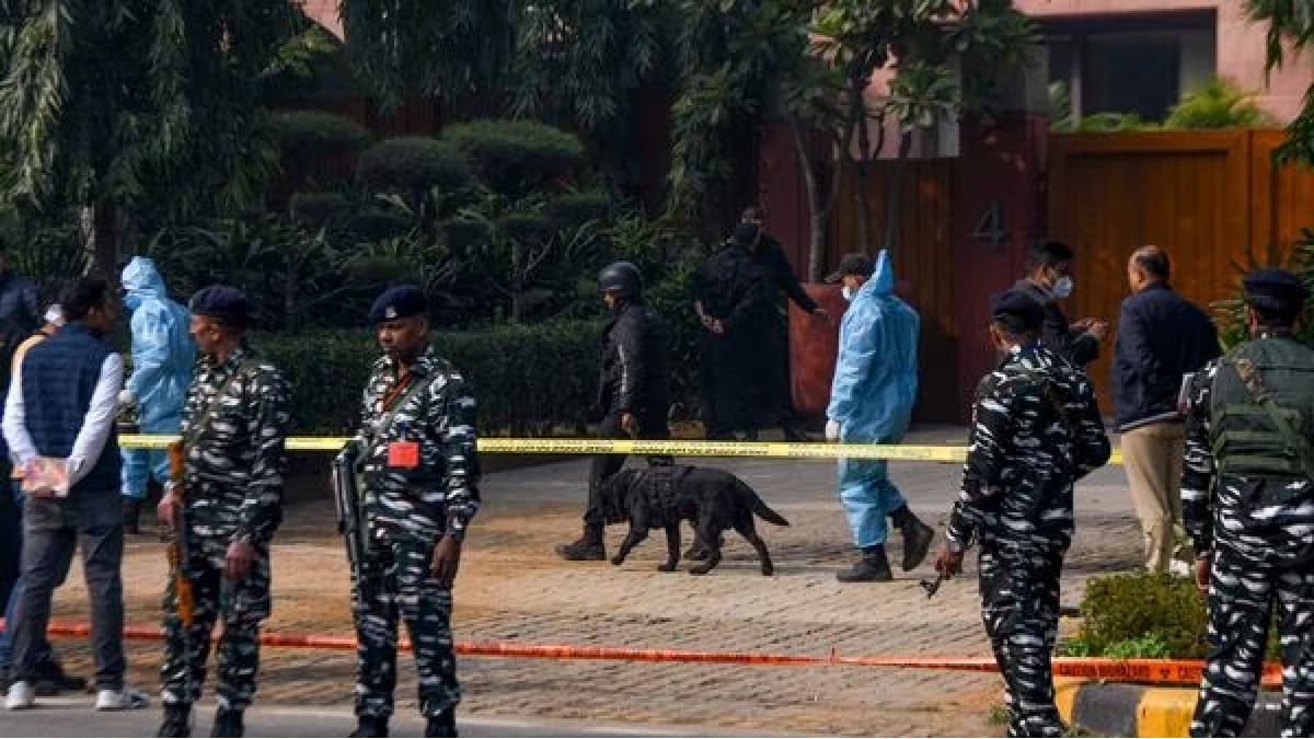 Blast Near Israeli Embassy: इजराइली दूतावास के पास धमाका, NSG को मिले कई सबूत, CCTV फुटेज की जांच जारी