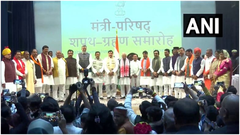 Madhya Pradesh Cabinet Expansion: एमपी में सरकार गठन के बाद कैबिनेट का विस्तार, प्रह्लाद सिंह पटेल, कैलाश विजयवर्गीय समेत 28 विधायकों ने ली मंत्री पद की शपथ- VIDEO