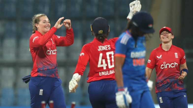 How To Watch IND W vs ENG W, 3rd T20I Live Streaming: टीम इंडिया और इंग्लैंड के बीच आज खेला जाएगा तीसरा टी20 मुकाबला, यहां जानें कब, कहां और कैसे उठाऐ मैच का लुफ्त