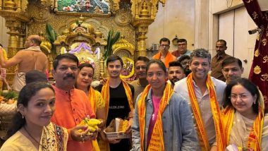 Harmanpreet Kaur Prayers At Siddhivinayak: ऑस्ट्रेलियाई महिला टीम के खिलाफ टेस्ट मैच में जीत के बाद हरमनप्रीत कौर ने सिद्धिविनायक गणपति मंदिर में की पूजा- अर्चना, देखें Photo