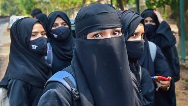 Karnataka Hijab Ban: कर्नाटक में अब भी बैन है हिजाब, CM सिद्धारमैया ने किया साफ, ओवैसी ने साधा निशाना