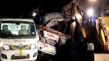 MP Road Accident Video: गुना में डंपर से टक्कर के बाद यात्रियों से भारी बस में लगी आग, 12 की मौत, सीएम मोहन यादव ने जताया दुख, मुआवजे का ऐलान
