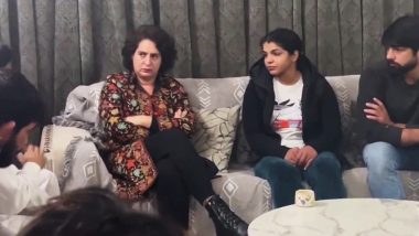 Priyanka Gandhi Meets Sakshi Malik: प्रियंका गांधी ने साक्षी मलिक से की मुलाकात, महिला पहलवान नाराज होकर लिया संन्यास