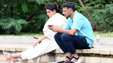 Rahul Dravid: पत्नी विजेता संग बेटे समित द्रविड़ के बल्लेबाजी का आनंद लेते नजर आए राहुल द्रविड़, सोशल मीडिया पर फोटो वायरल