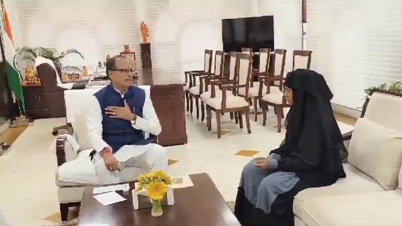 VIDEO: भाभी ने बीजेपी को दिया वोट, भड़के देवर ने कर दी पिटाई, CM शिवराज ने पीड़ित महिला से की मुलाकात