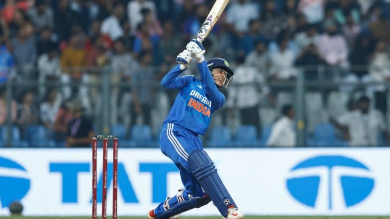 IND W Beat ENG W 3rd T20 Live score Update: तीसरे टी20 मुकाबले में टीम इंडिया ने इंग्लैंड को 5 विकेट से रौंदा, स्मृति मंधाना ने खेली शानदार पारी