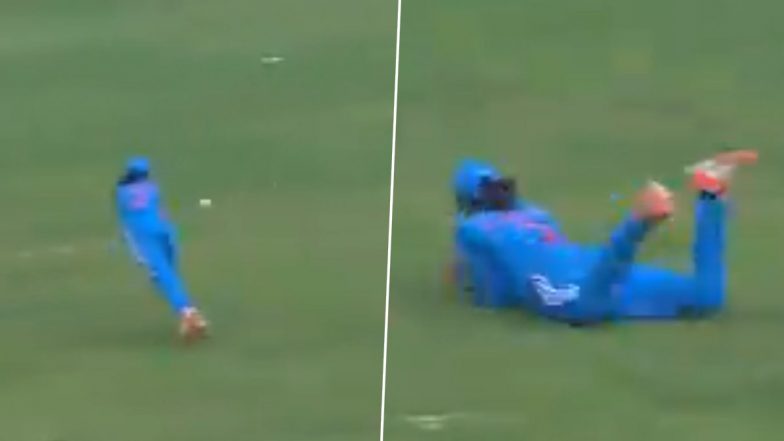Sneh Rana Sensational Catch: ऑस्ट्रेलिया महिला टीम के खिलाफ पहले वनडे में स्नेह राणा ने उड़ते हुए लपकी डाइविंग कैच, एलिसा हीली हुई आउट, देखें वीडियो