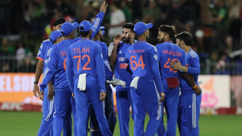 IND Beat SA 3rd T20I 2023: कुलदीप यादव के पंजा और सूर्यकुमार यादव के शतक के बदौलत भारत ने साउथ अफ्रीका को 106 रन से दी बड़ी शिकस्त, सीरीज ड्रा