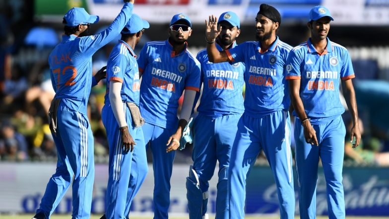 IND Beat SA 3rd ODI 2023: भारत ने दक्षिण अफ्रीका को तीसरे वनडे में हराकर सीरीज पर 2-1 से किया कब्ज़ा, संजू सैमसन ने ठोके शतक, अर्शदीप सिंह चार विकेट लेकर चमके