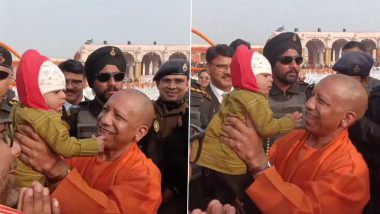 CM Yogi Enjoying With Small Kid Video: रामलला की प्राण प्रतिष्ठा के बाद इस छोटे बच्चे पर प्यार लुटाते दिखे सीएम योगी