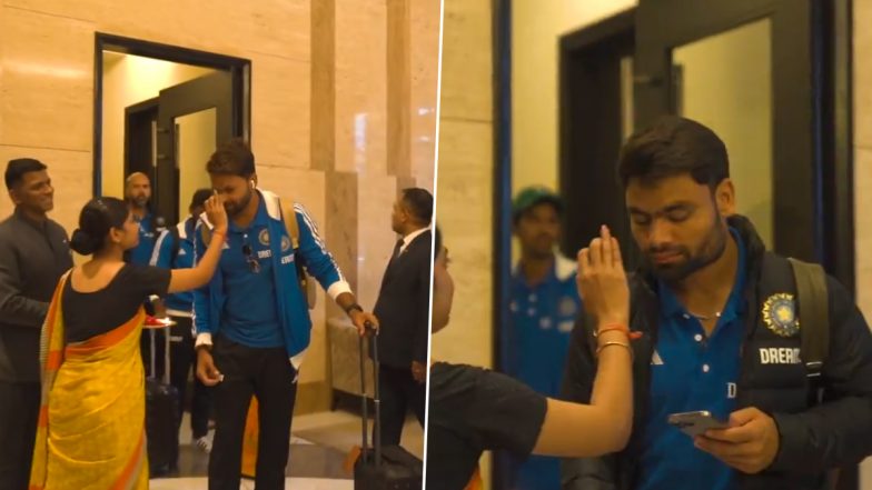 IND vs AFG 2nd T20 2024: अफगानिस्तान के खिलाफ दूसरे टी20 मैच से पहले इंदौर में इन मशहूर चीजों पर टीम इंडिया के खिलाड़ी की नजर, देखें मजेदार वीडियो