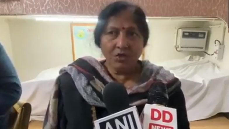 Ghaziabad: गाजियाबाद में भ्रष्टाचार का आरोप लगने पर भड़कीं मेयर सुनीता दयाल, बोलीं- गर्दन अलग कर दूंगी