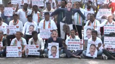 Karnataka: बेंगलुरु में BJP सांसद अनंत कुमार हेगड़े के बयान पर Congress कार्यकर्ताओं ने किया विरोध प्रदर्शन, देखें वीडियो