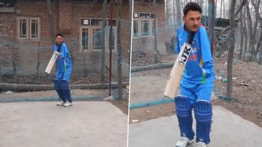 Amir Hussain Cricket Video: बिना हाथों के चौके- छक्के लगाने में माहिर हैं ये क्रिकेटर, पैर से करता हैं गेंदबाजी; सोशल मीडिया पर वीडियो वायरल