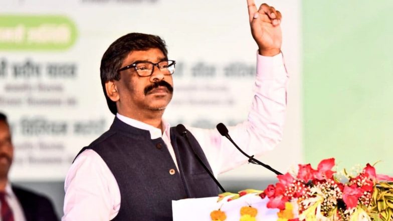 झारखंड में 'बड़े घटनाक्रम' के संकेत, गवर्नर ने शीर्ष अफसरों के साथ की मीटिंग, दिल्ली में हेमंत की गाड़ी से मिले 36 लाख