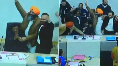 Chandigarh Mayoral Election Results: चंडीगढ़ मेयर चुनाव में BJP की जीत पर भड़की आप-कांग्रेस, सदन में जमकर हंगामा- देखें VIDEO