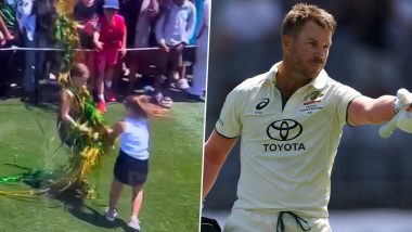 David Warner Daughter Fight: पाकिस्तान के खिलाफ डेविड वार्नर के फेयरवेल टेस्ट के दौरान उनके बेटियों के बीच झालर के लिए हुई खींचातानी, देखें वीडियो वायरल