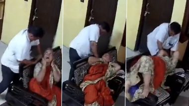 Attempted Murder Caught on Camera: आंध्र प्रदेश में शख्स ने बुजुर्ग महिला की सोने की चेन छीनने  के लिए तौलिये से गला दबा कर मारने की कोशिश की, खौफनाक वीडियो CCTV में कैद