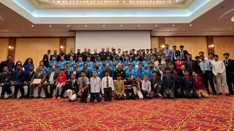 AFC Asian Cup 2023:&nbsp;एएफसी एशियन कप&nbsp;के दौरान&nbsp;भारतीय फुटबॉल टीम&nbsp;ने कतर में भारतीय राजदूत विपुल से की मुलाकात