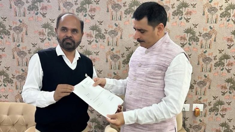 Congress MLA CJ Chavda Resigns: लोकसभा चुनाव से पहले गुजरात में कांग्रेस को बड़ा झटका, विधायक सीजे चावडा ने पार्टी से दिया इस्तीफा