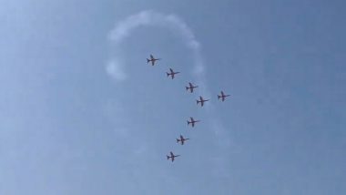 Mumbai Air Show Visuals: भारतीय वायुसेना ने मुंबई में किया एयर शो, 14 जनवरी तक चलेगी प्रदर्शनी