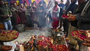 Anandeshwar Bhairavnath Temple: कश्मीर के 300 साल पुराने मंदिर में तीन दशक बाद किया गया हवन