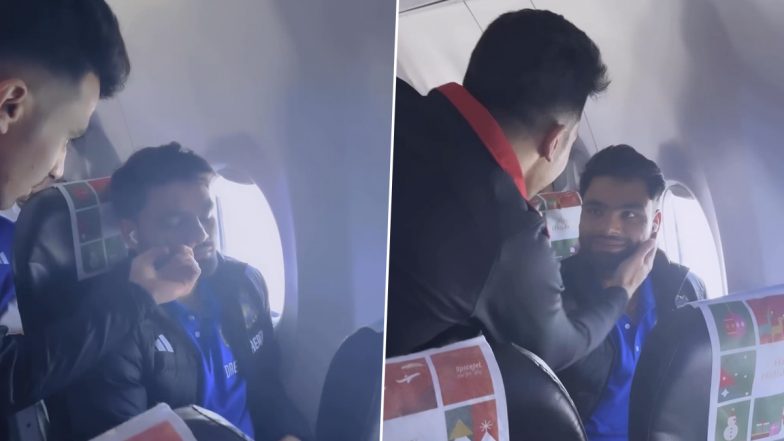 Gurbaz Teases Sleeping Rinku Singh: केकेआर टीम के साथी रहमानुल्लाह गुरबाज़ ने फ्लाइट में सो रहे रिंकू सिंह को किया परेशान, दूसरे टी20 के लिए जा रहे थे इंदौर, देखें वीडियो