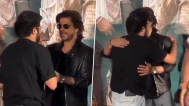 Shah Rukh Khan: किंग खान ने मुंबई में 'डंकी' के फैन मीट में की शिरकत, अभिभूत फैंस को लगाया गले (Watch Video)