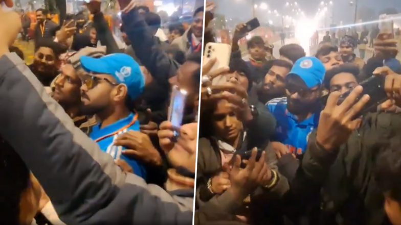 Virat Kohli Duplicate Mobbed By Fans: राम मंदिर के प्राण प्रतिष्ठा समारोह के बाद अयोध्या में विराट कोहली के हमशक्ल को सेल्फी लेने के लिए फैंस ने घेरा, देखें वायरल वीडियो