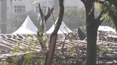 Jawaharlal Nehru Stadium Tent Collapse: जवाहरलाल नेहरू स्टेडियम के पास हुआ बड़ा हादसा, टेंट गिरने से 8 से ज्यादा लोग हुए घायल-WATCH VIDEO