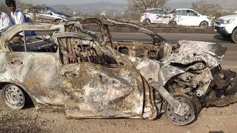 Maharashtra Road Accident: पुणे-नासिक राजमार्ग पर डिवाइडर से टकराई कार, तीन की मौत, एक घायल