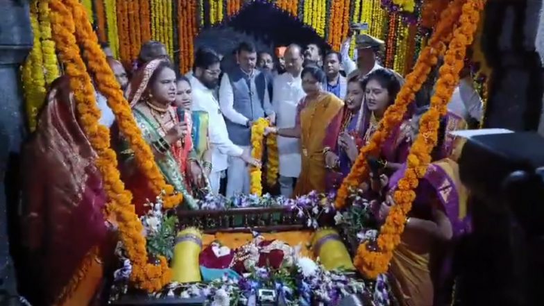 Video: आज शिवाजी महाराज की 394वीं जयंती, CM शिंदे और देवेंद्र फड़नवीस ने शिवनेरी किले के समारोह में लिया भाग
