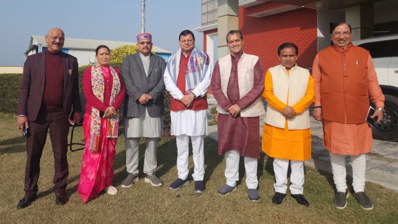 CM Dhami in Ayodhya: अयोध्या के लिए रवाना हुए सीएम पुष्कर सिंह धामी, रामलला के करेंगे दर्शन- VIDEO