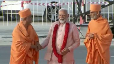 PM Modi Inaugurate BAPS Temple: पीएम मोदी ने अबू धाबी में हिंदू मंदिर का किया उद्घाटन, कार्यक्रम में अभिनेता अक्षय कुमार भी पहुंचे, देखें VIDEO