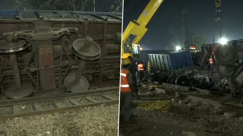 Goods Train Derails in Delhi: पटेल नगर-दयाबस्ती खंड पर पटरी से उत्तरी मालगाड़ी, आठ वैगन पलटे; देखें वीडियो
