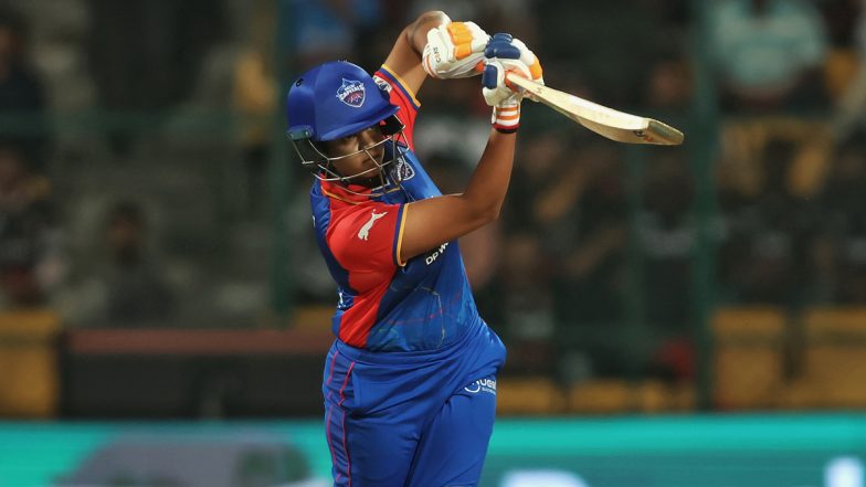 Shafali Verma Half Century: आरसीबी क खिलाफ WPL मुकाबले में शेफाली वर्मा ने धमाकेदार अर्धशतक ठोकर हुई आउट, श्रेयंका पाटिल की बनी शिकार