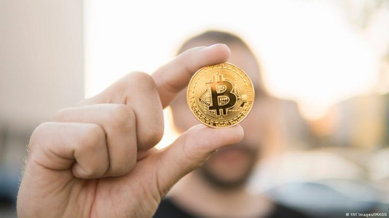 Crypto Romance Scam: भारतीय महिला खो बैठी ढाई करोड़ रुपये, जानें क्या है क्रिप्टो रोमांस स्कैम