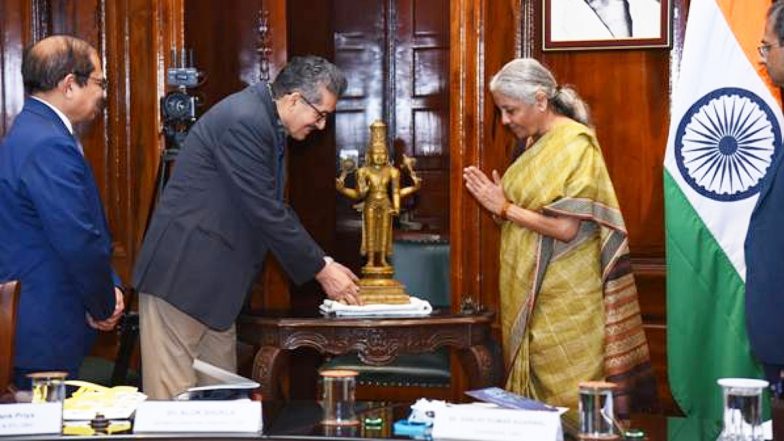अच्छी पहल! चुराई गई कलाकृतियों को वापस अपने देश ला रही मोदी सरकार, ASI को सौंपे गए 101 जब्त पुरावशेष