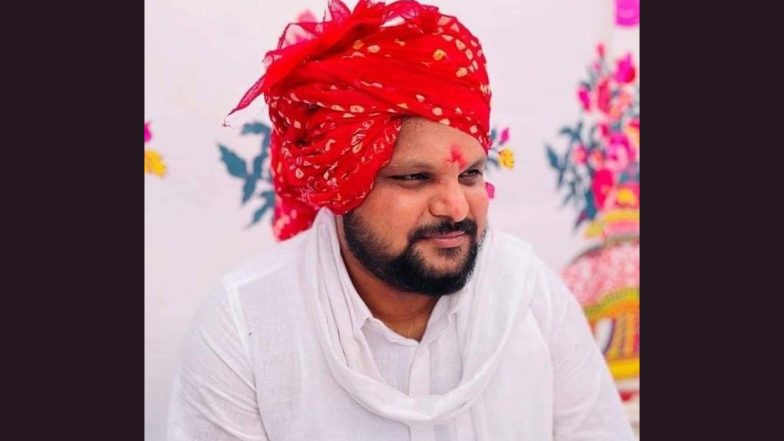 Mumbai Youth Congress: अखिलेश यादव होंगे मुंबई यूथ कांग्रेस के नए अध्यक्ष, पिता बाबा सिद्दीकी के NCP में जाने के बाद ज़ीशान सिद्दीकी को पद से हटाया गया