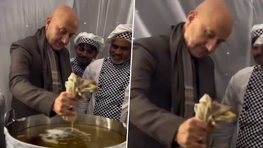 Anupam Kher: अनुपम खेर बने शेफ! राम की नगरी अयोध्या में जलेबी बनाते आए नजर, देखें वीडियो