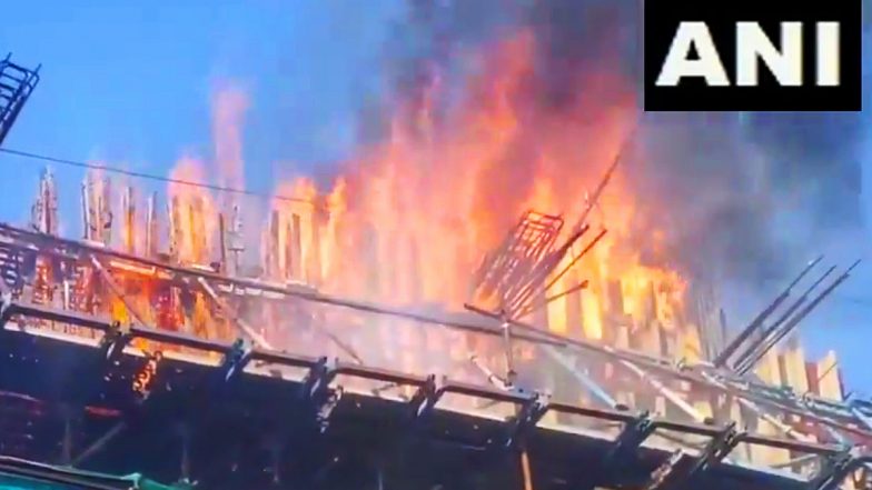 Meerut Station Fire: मेरठ के निर्माणाधीन RRTS स्टेशन में लगी भीषण आग, इलाके में अफरा-तफरी का मौहाल, देखें वीडियो