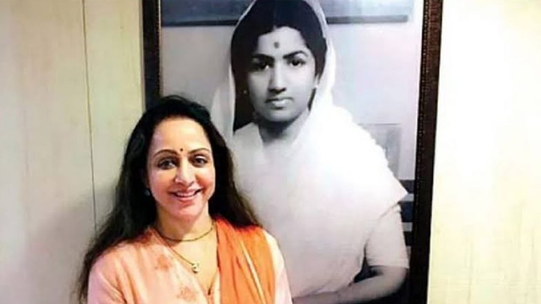 Lata Mangeshkar Death Anniversary: स्वर कोकिला लता मंगेशकर को Hema Malini ने किया याद, कहा- हर साल जन्मदिन पर देती थीं साड़ी, बहुत याद आती हैं आपकी (View Pic)