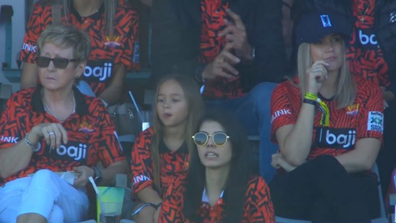 Kavya Maran Spotted At SA20 2024 Final:&nbsp;साउथ अफ्रीका टी20 लीग के फाइनल में सनराइजर्स ईस्टर्न केप की हौसलाअफजाई करने पहुंची मालकिन काव्या मारन, ट्राफी जीत के बाद दीं मजेदार रिएक्शन, देखें तस्वीरें और वीडियो