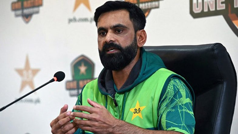 PCB ने नहीं दीं पाकिस्तान क्रिकेट टीम के पूर्व डायरेक्टर Mohammad Hafeez का बकाया सैलरी, पूर्व खिलाड़ी को पेमेंट का इंतेजार