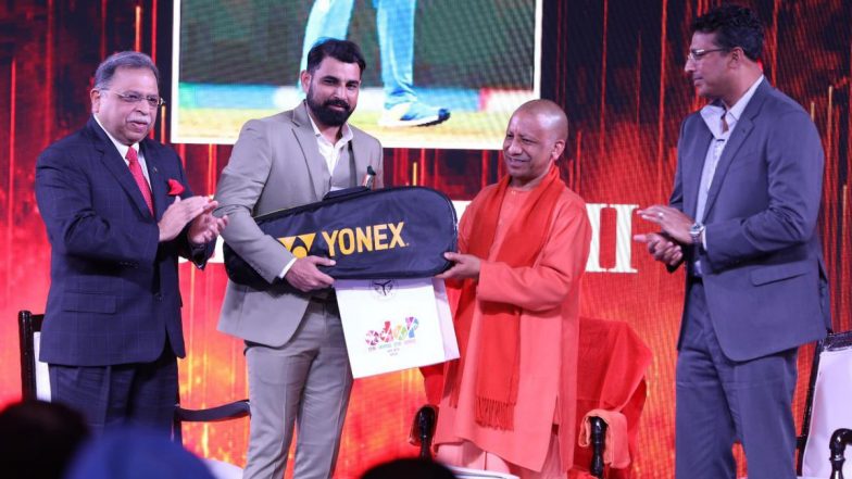 Shami Receives TOISA Awards: मोहम्मद शमी को मिला ब्रेकथ्रू परफॉर्मर ऑफ द ईयर का अवार्ड,  TOISA अवार्ड्स में यूपी के सीएम योगी ने दीं पुरस्कार, देखें तस्वीरें